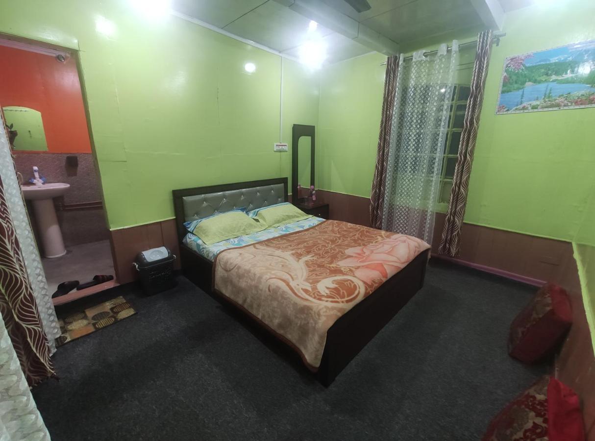 Lakeside Homestay Srinagar Exteriör bild